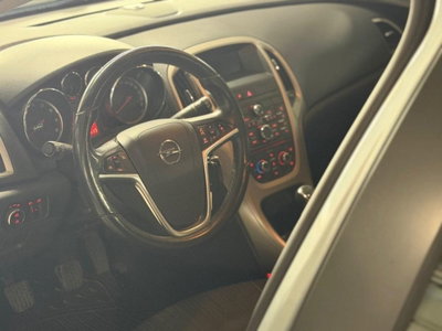 Opel Astra Station Wagon 1.4 Turbo 140CV Sports GPL Tech Cosmo (7)
