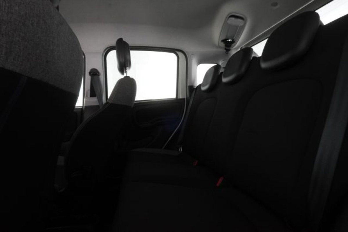 Fiat Panda 1.0 FireFly S&S Hybrid City Cross (11)