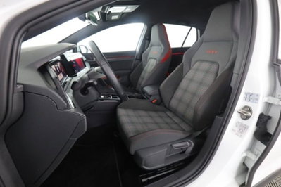 Volkswagen Golf 2.0 TSI GTI DSG (2)
