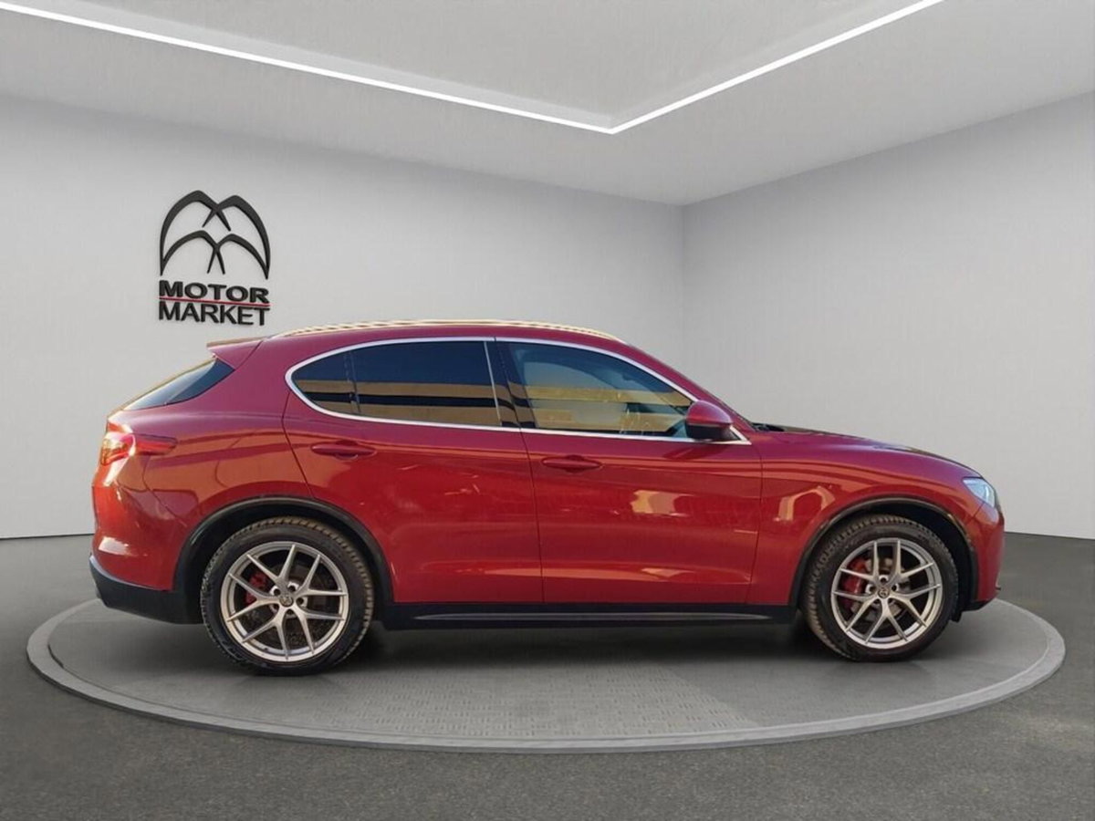 Alfa Romeo Stelvio Stelvio 2.0 Turbo 280 CV AT8 Q4 Ti (4)