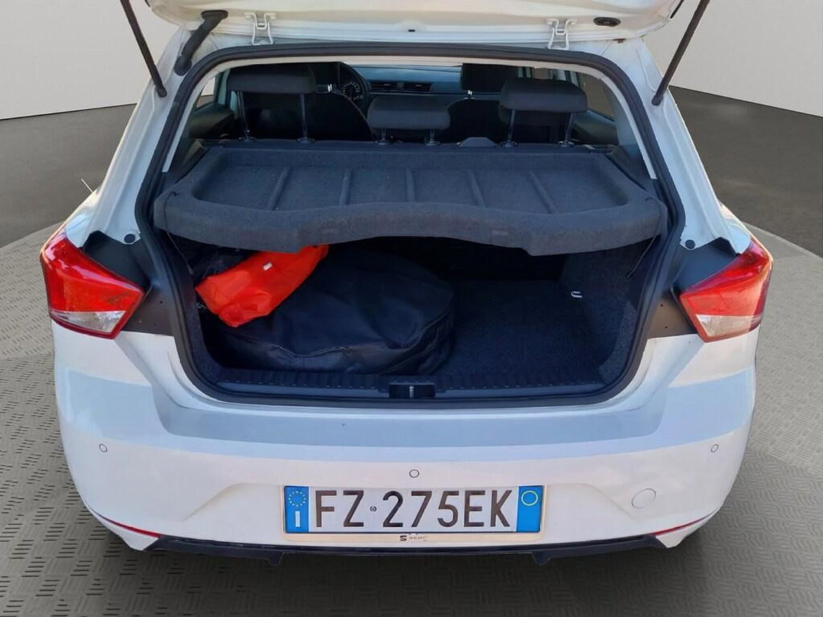 SEAT Ibiza 1.0 TGI 5 porte Reference (13)
