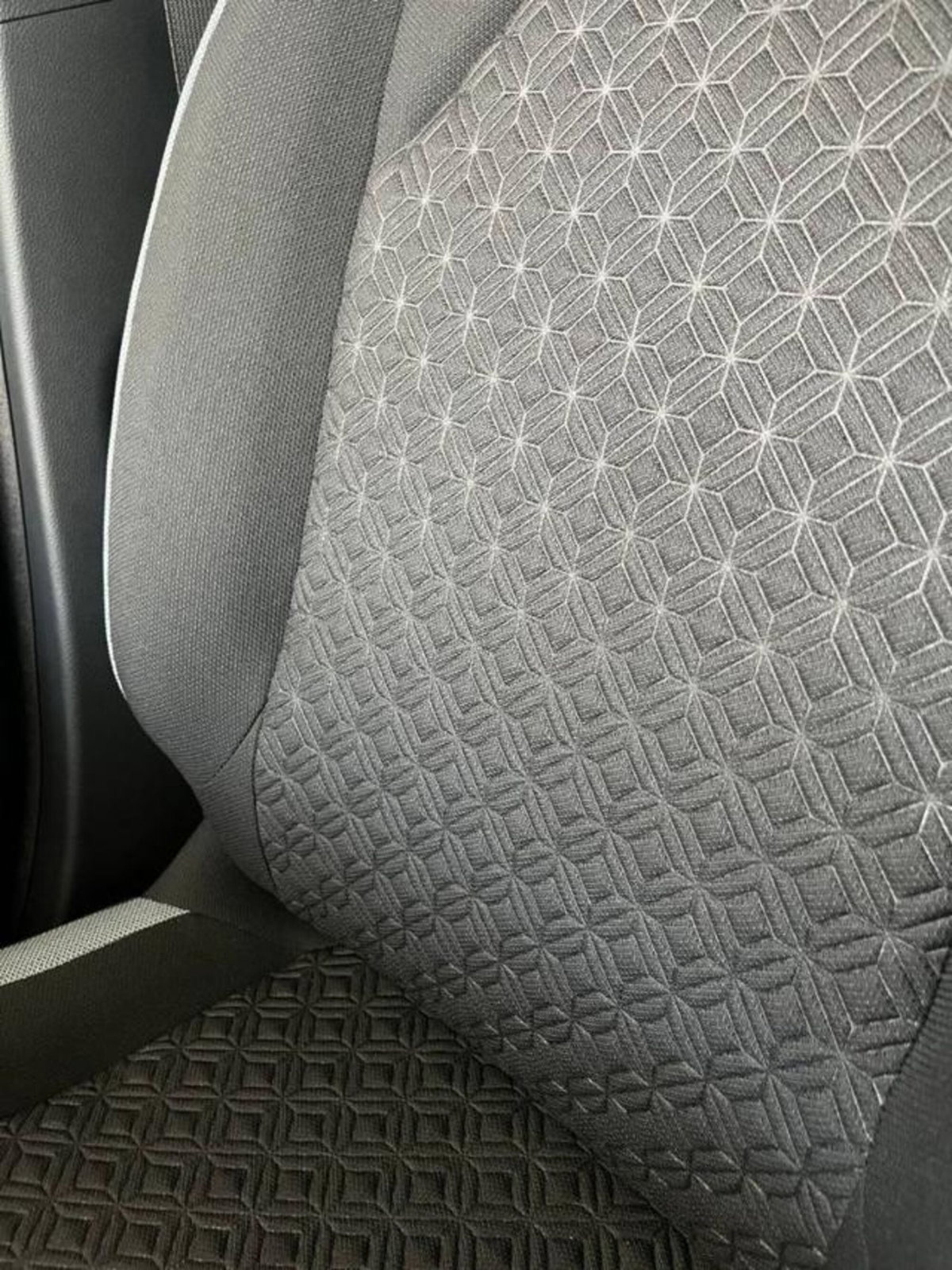 Toyota Aygo X 1.0 VVT-i 72 CV 5p. Undercover S-CVT (10)