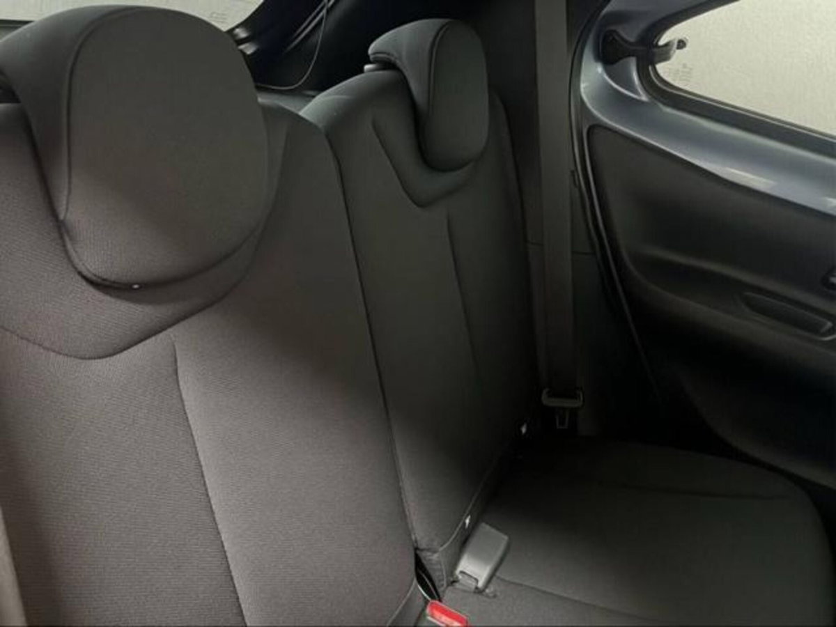 Toyota Aygo X 1.0 VVT-i 72 CV 5p. Undercover S-CVT (12)