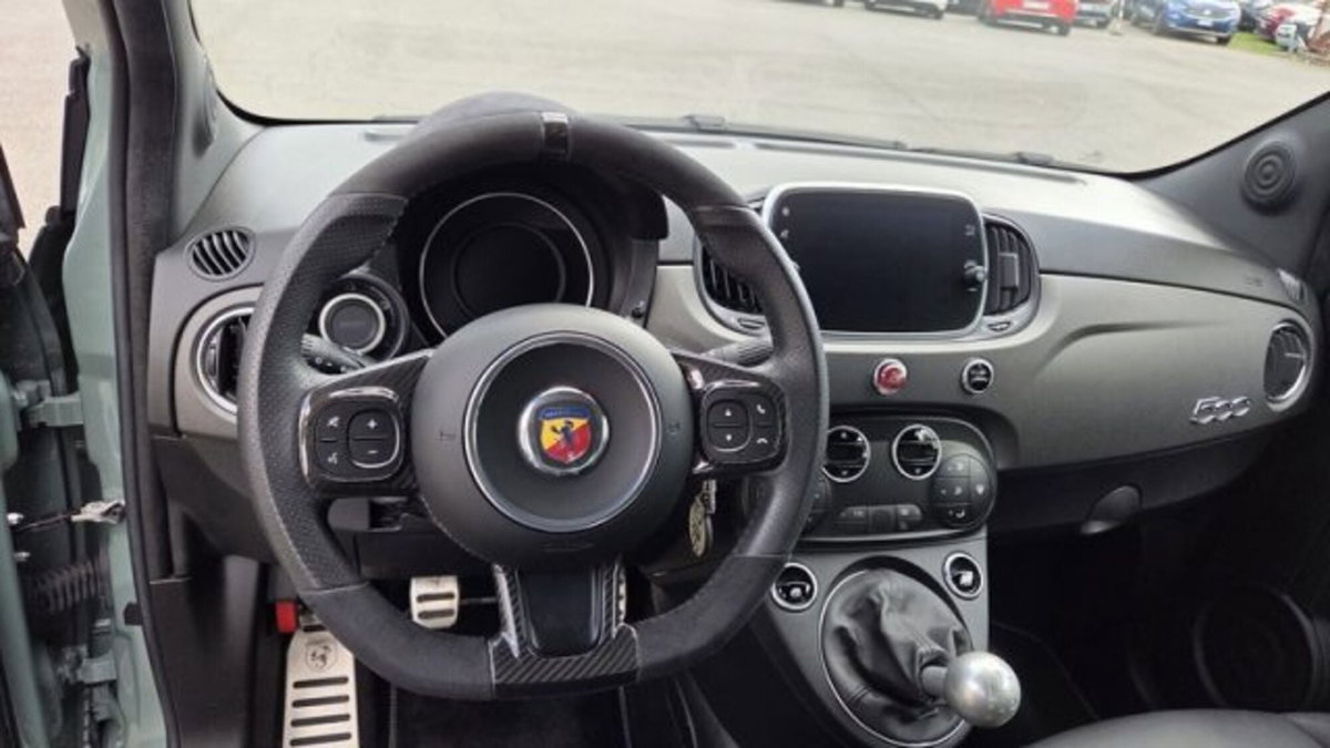 Abarth 695 695 1.4 Turbo T-Jet 180 CV 70° (17)