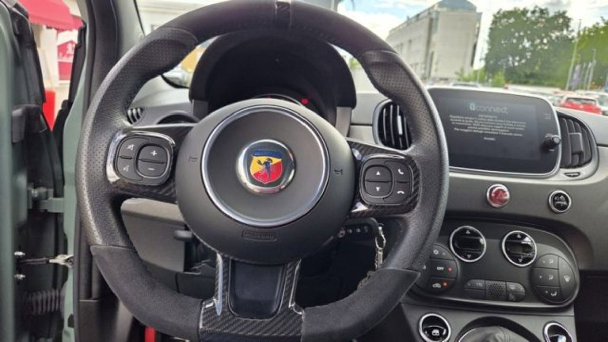Abarth 695 695 1.4 Turbo T-Jet 180 CV 70° (19)