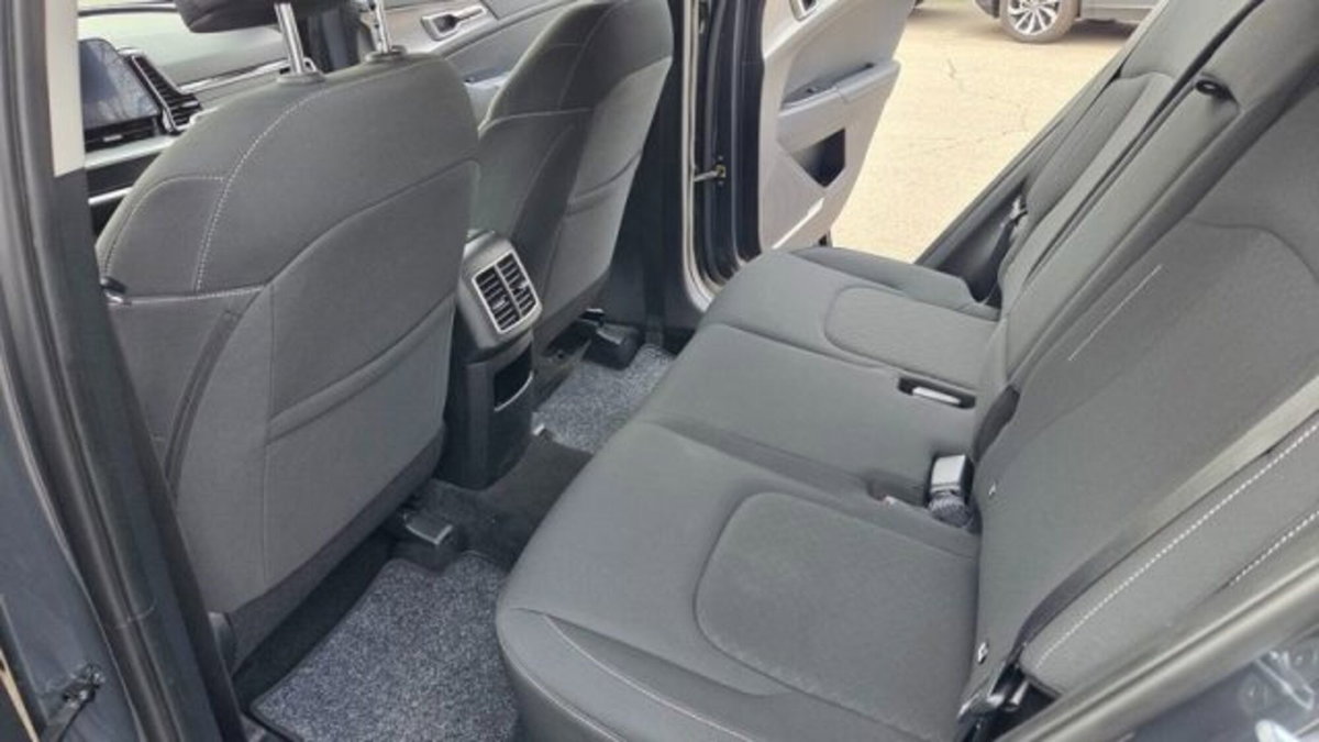 Kia Sportage 1.6 CRDi MHEV Business (16)