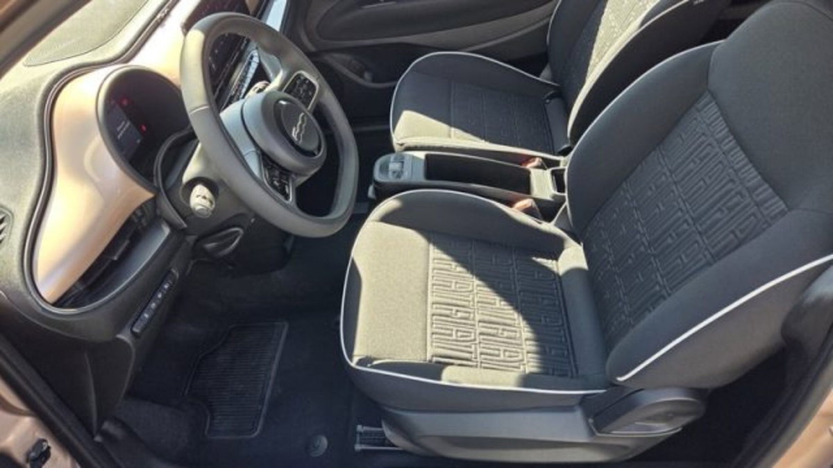 Fiat 500e Red Berlina 42 kWh (13)
