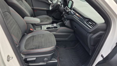 Ford Kuga 2.5 Plug In Hybrid 225 CV CVT 2WD ST-Line (10)