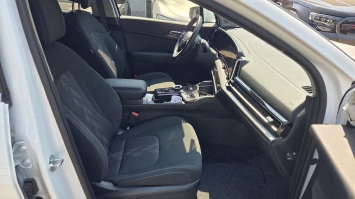 Kia Sportage 1.6 tgdi mhev Style 160cv mt (5)