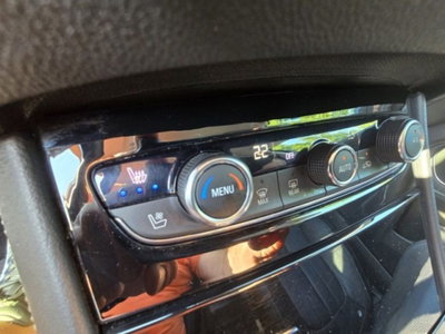 Opel Grandland X 1.6 Hybrid4 Plug-in aut. AWD (11)