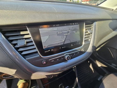 Opel Grandland X 1.6 Hybrid4 Plug-in aut. AWD (13)