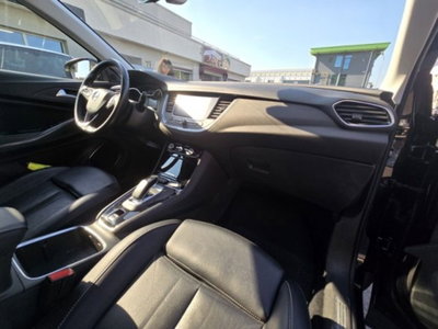 Opel Grandland X 1.6 Hybrid4 Plug-in aut. AWD (14)