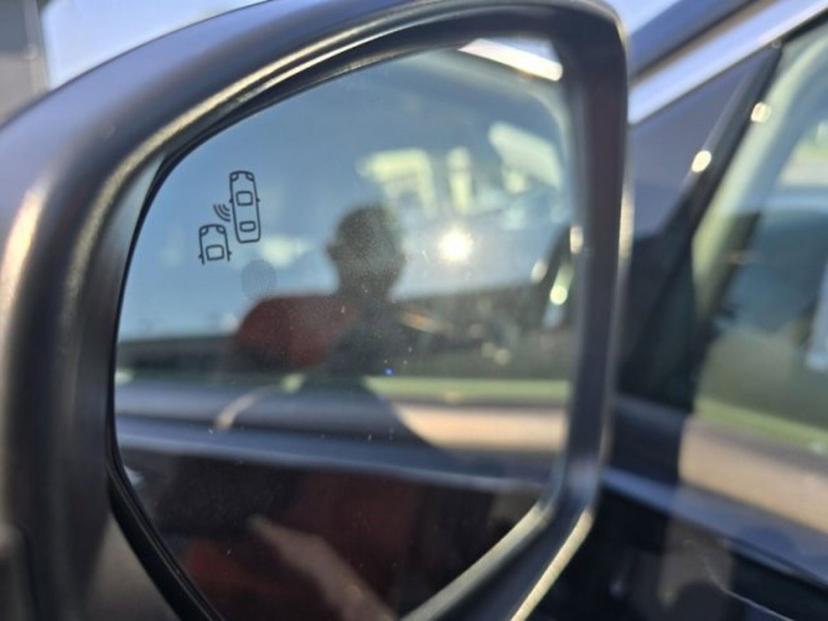 Opel Grandland X 1.6 Hybrid4 Plug-in aut. AWD (5)