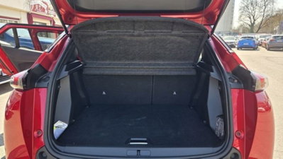Peugeot 2008 BlueHDi 110 S&S GT (17)