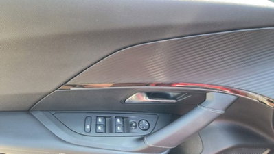 Peugeot 2008 BlueHDi 110 S&S GT (19)