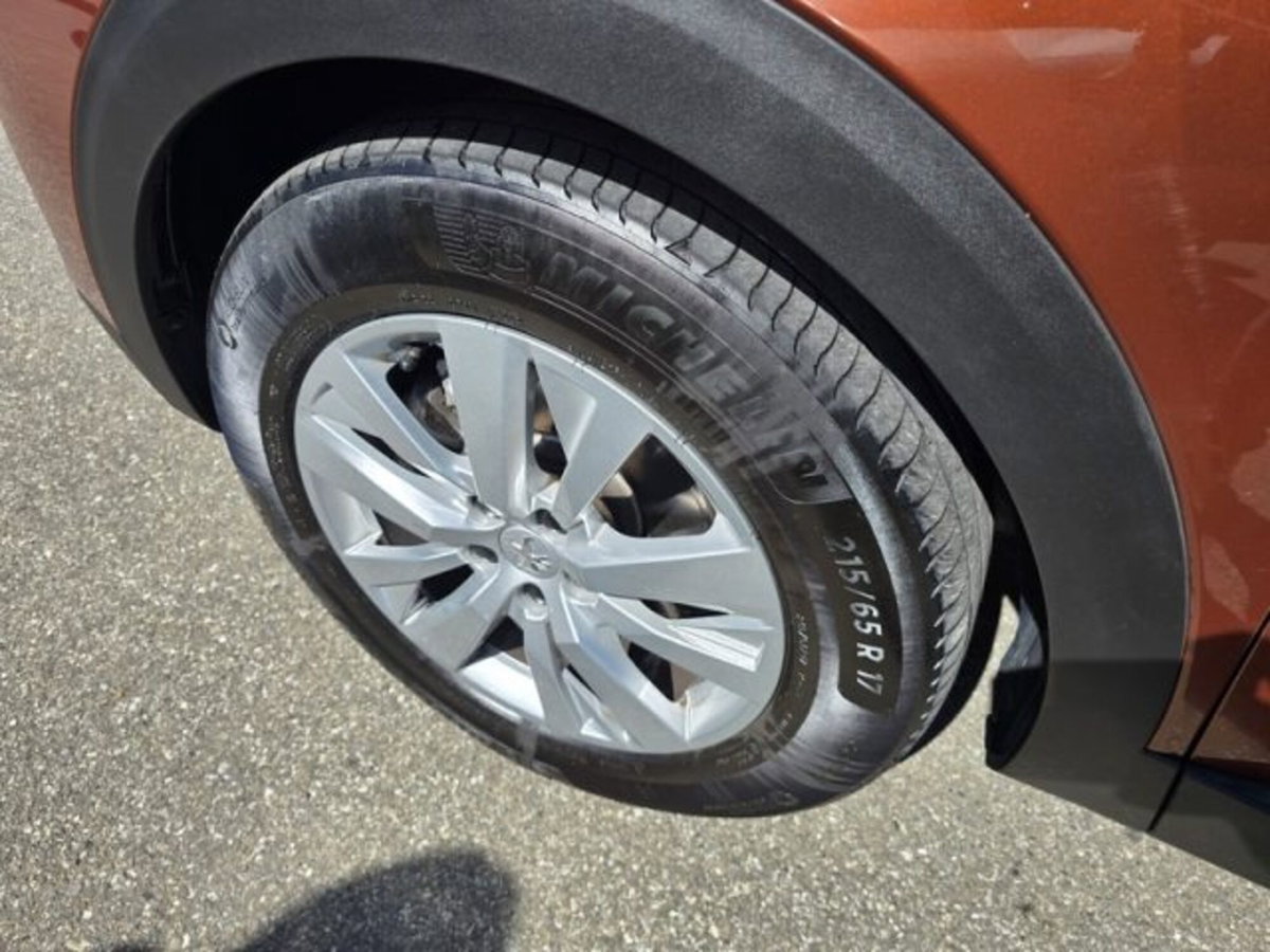 Peugeot 5008 PureTech Turbo 130 S&S EAT8 GT (7)
