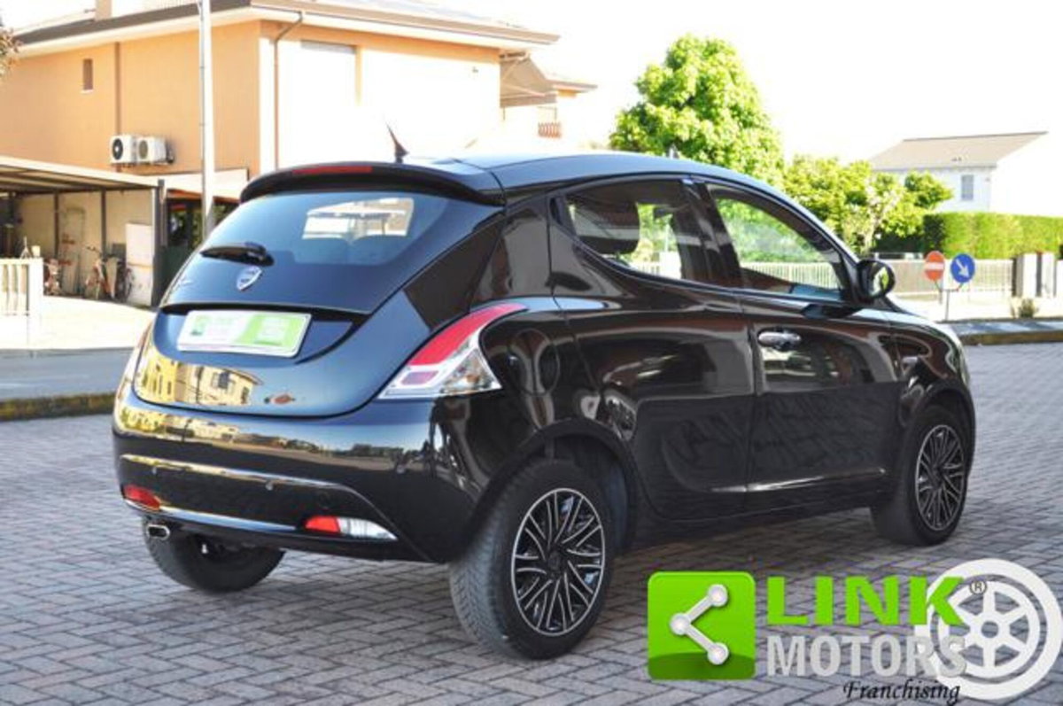Lancia Ypsilon 1.3 MJT 16V 95 CV 5 porte S&S Gold