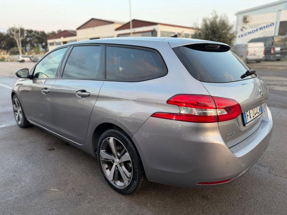 Peugeot 308 SW BlueHDi 120 S&S EAT6 GT Line (4)