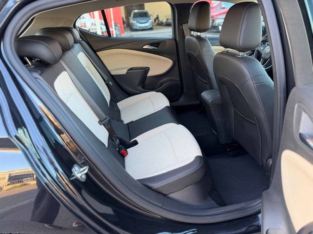 Opel Astra 1.6 CDTi 110CV Start&Stop 5 porte Innovation (16)