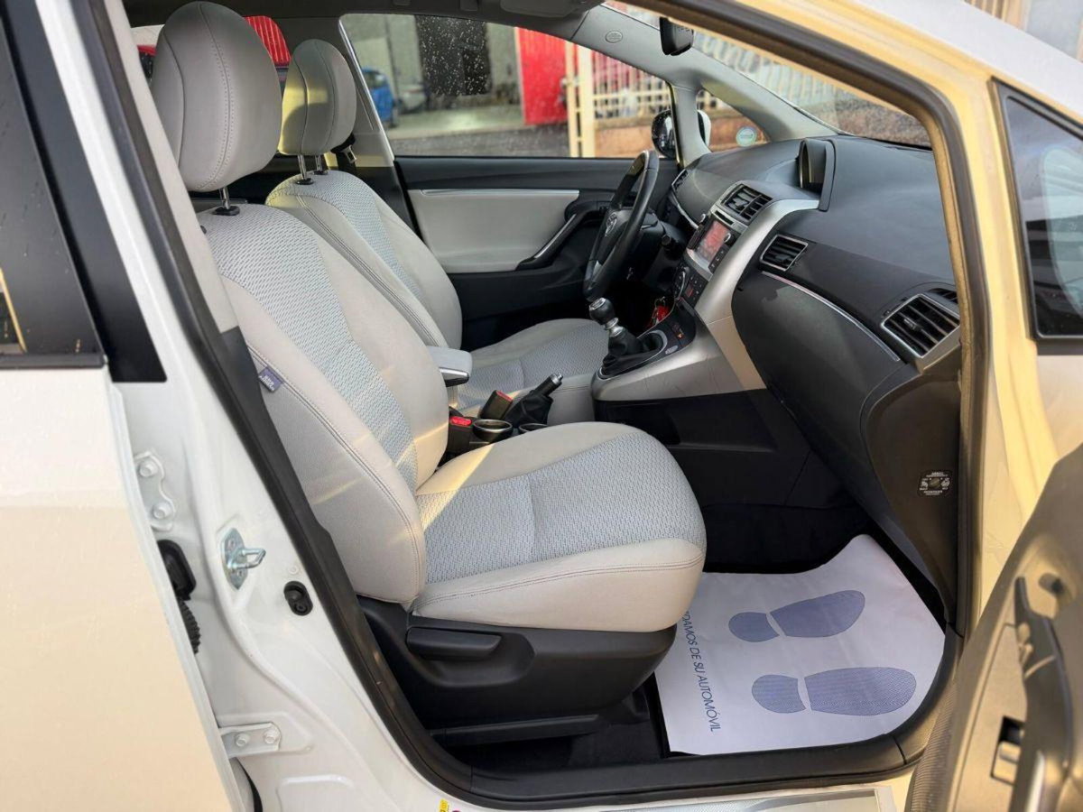 Toyota Verso 1.6 D-4D Style (16)