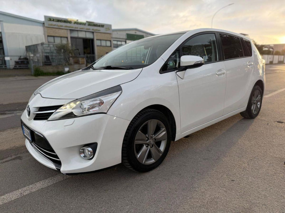 Toyota Verso 1.6 D-4D Style (3)