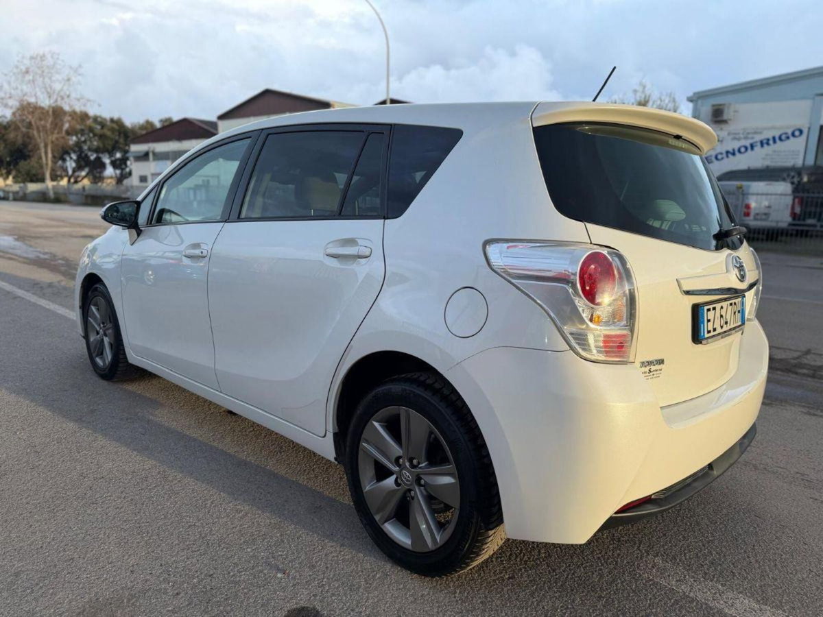 Toyota Verso 1.6 D-4D Style (5)