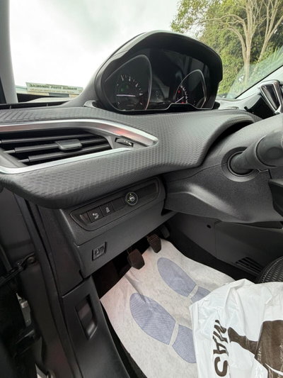 Peugeot 208 82 3p. GPL Allure (10)