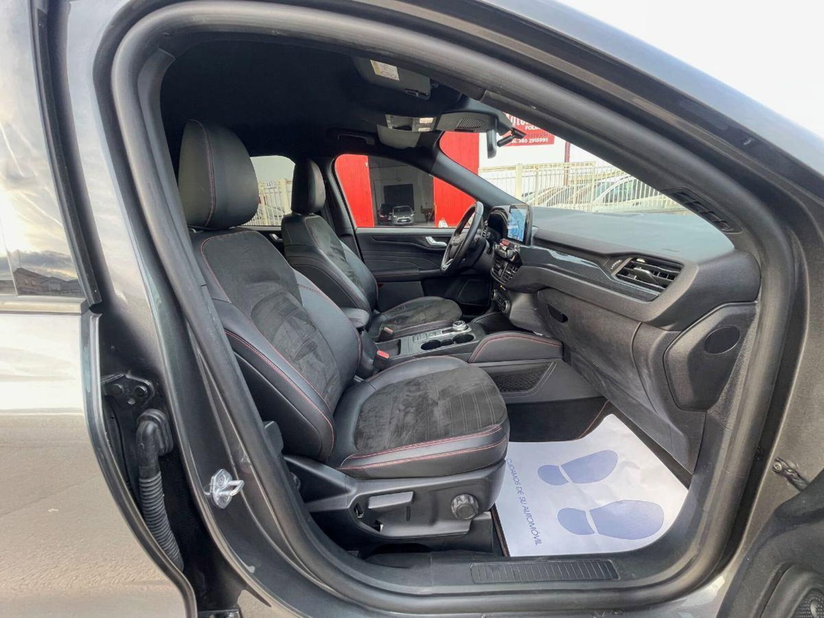 Ford Kuga 2.0 EcoBlue 120 CV aut. 2WD ST-Line X (12)