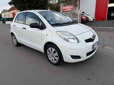 Toyota Yaris 1.0 5 porte Now usata