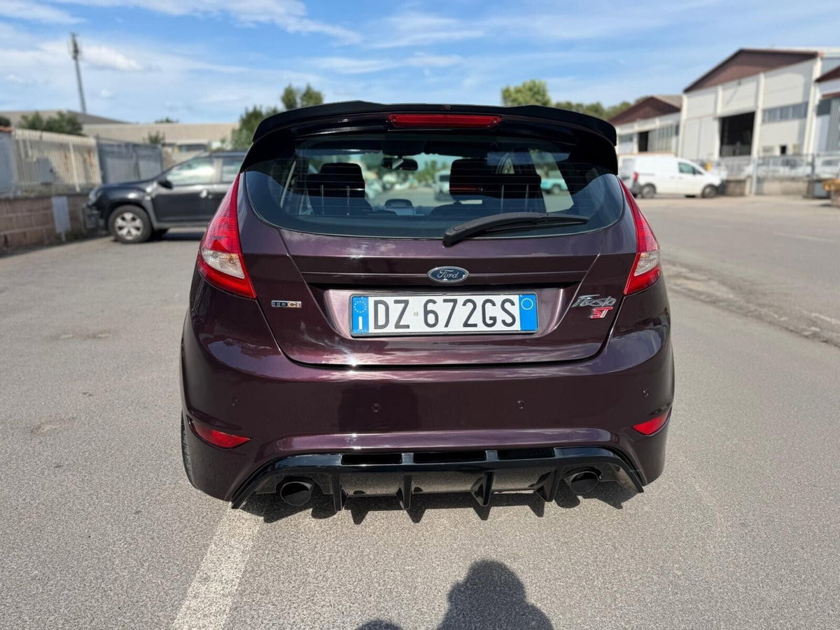 Ford Fiesta 1.4 TDCi 5p. Titanium (5)