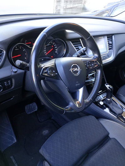 Opel Grandland 1.5 diesel Ecotec aut. Business Elegance (7)