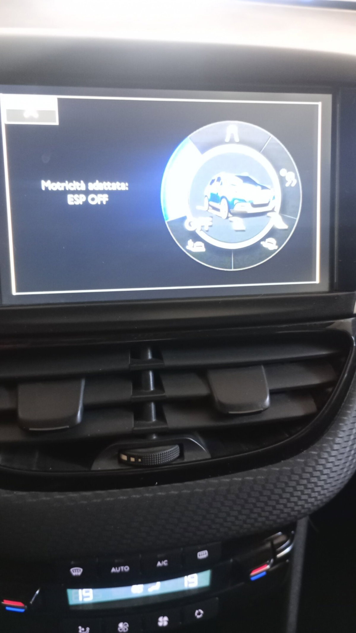 Peugeot 2008 e-HDi 92 CV Stop&Start Allure (12)