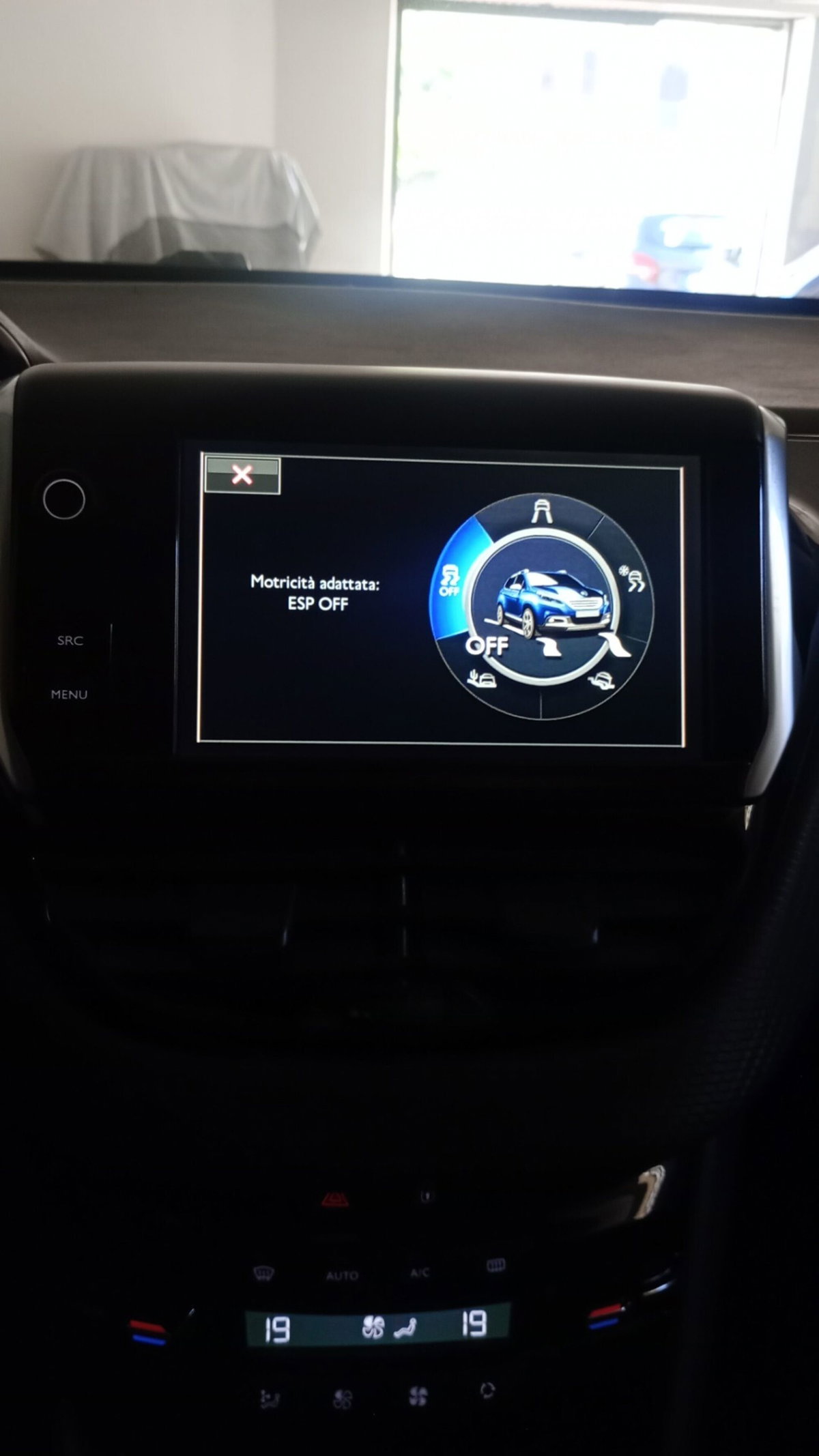Peugeot 2008 e-HDi 92 CV Stop&Start Allure (17)