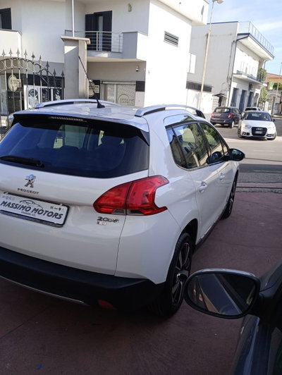 Peugeot 2008 e-HDi 92 CV Stop&Start Allure (4)