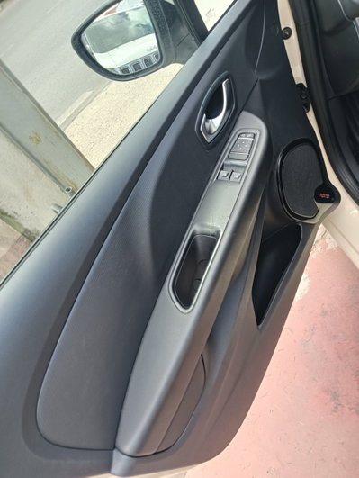 Renault Clio dCi 8V 75CV Start&Stop 5 porte Energy Zen (11)