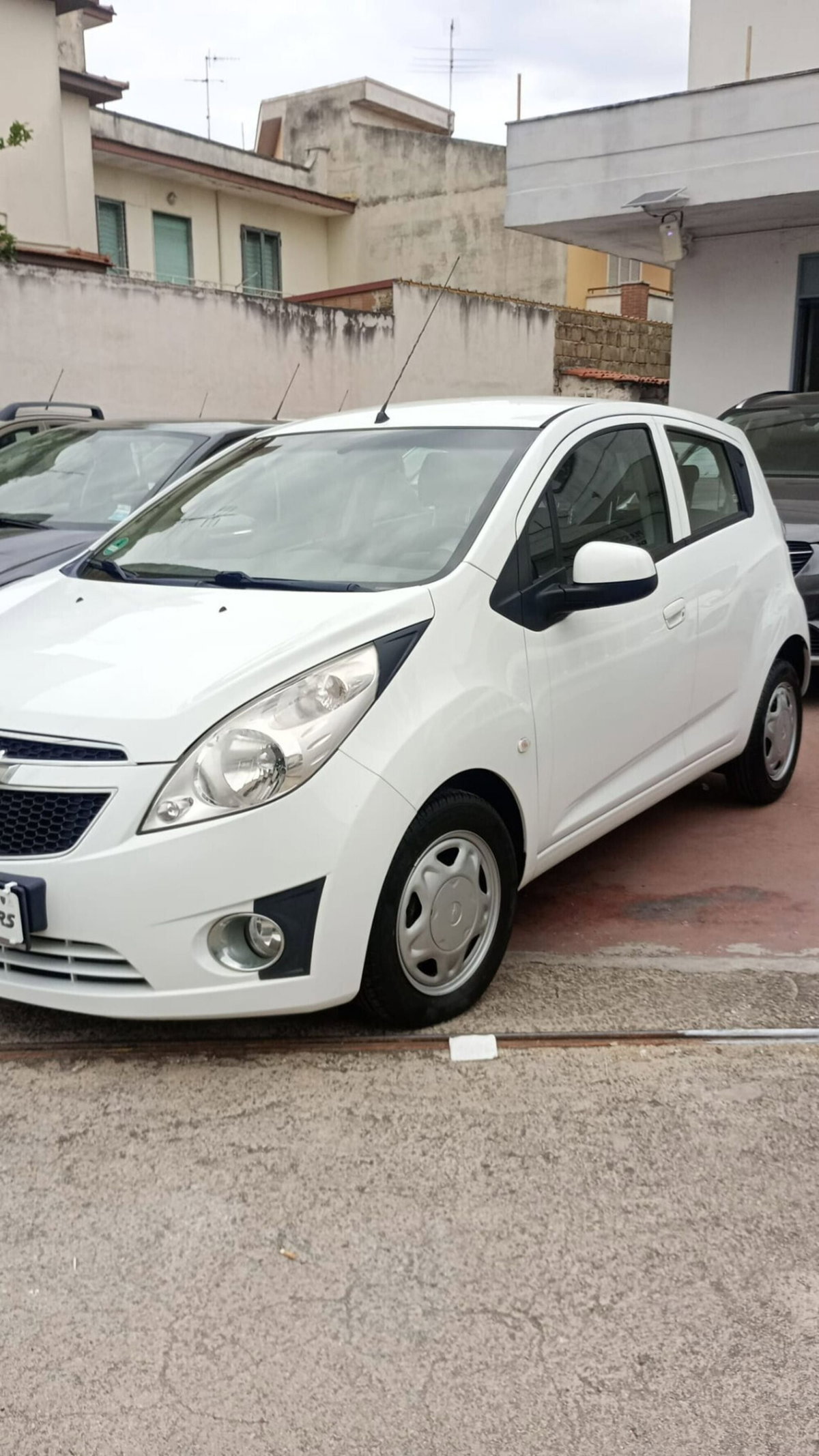 Chevrolet Spark 1.0 LS (2)