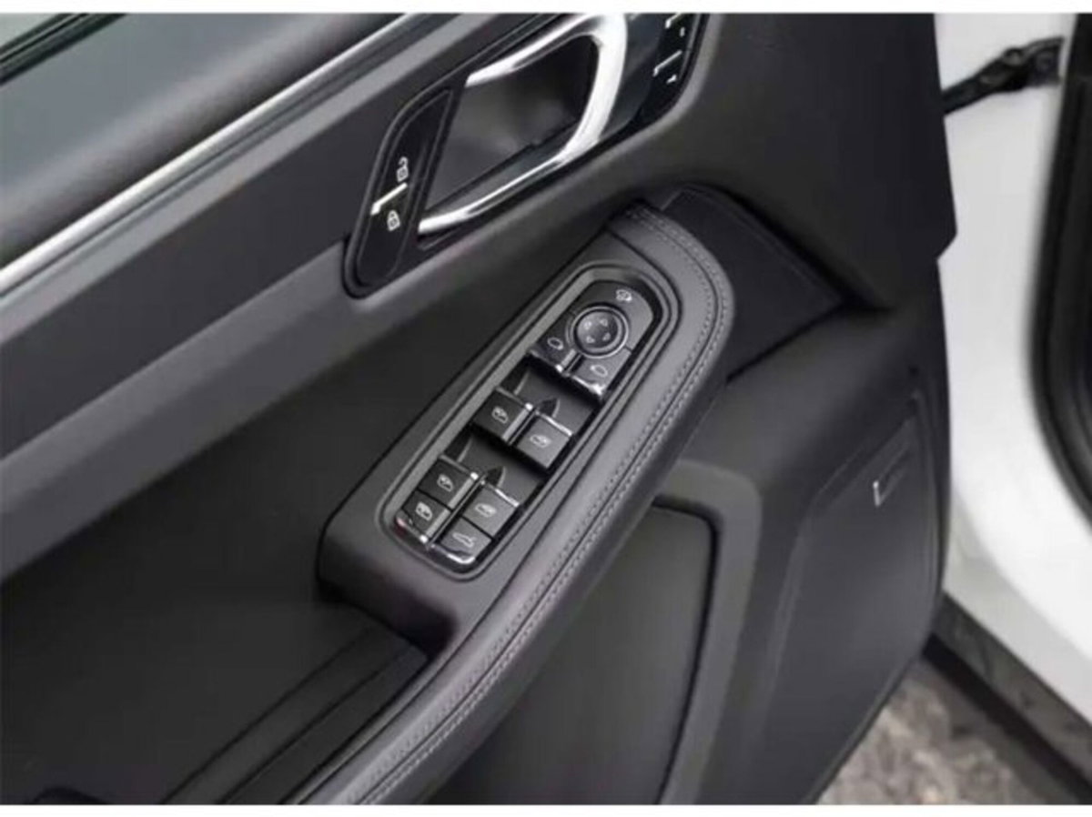 Porsche Macan 2.0 T 265cv pdk (13)