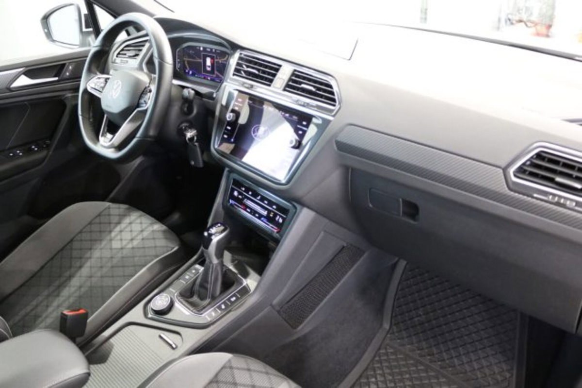 Volkswagen Tiguan Allspace 2.0 TDI SCR DSG 4MOTION R-Line (17)