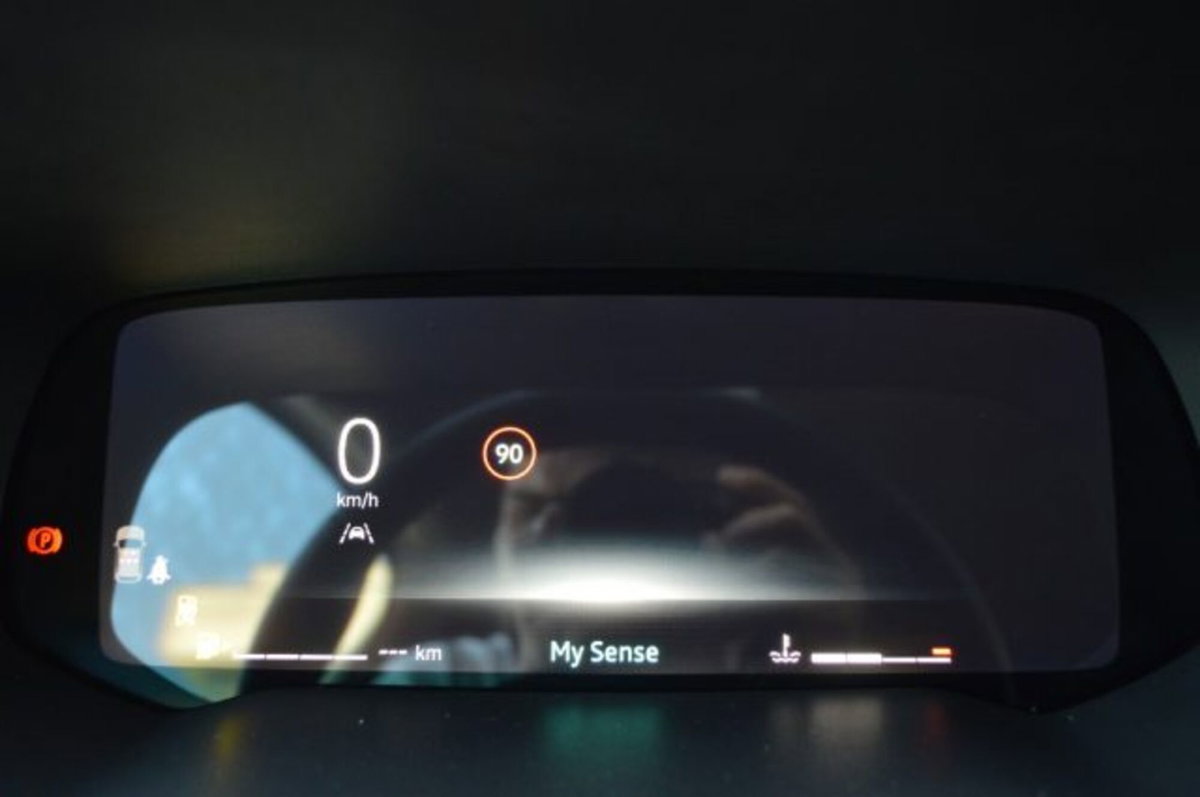 Renault Clio 1.0 eco-g Techno 100cv (11)