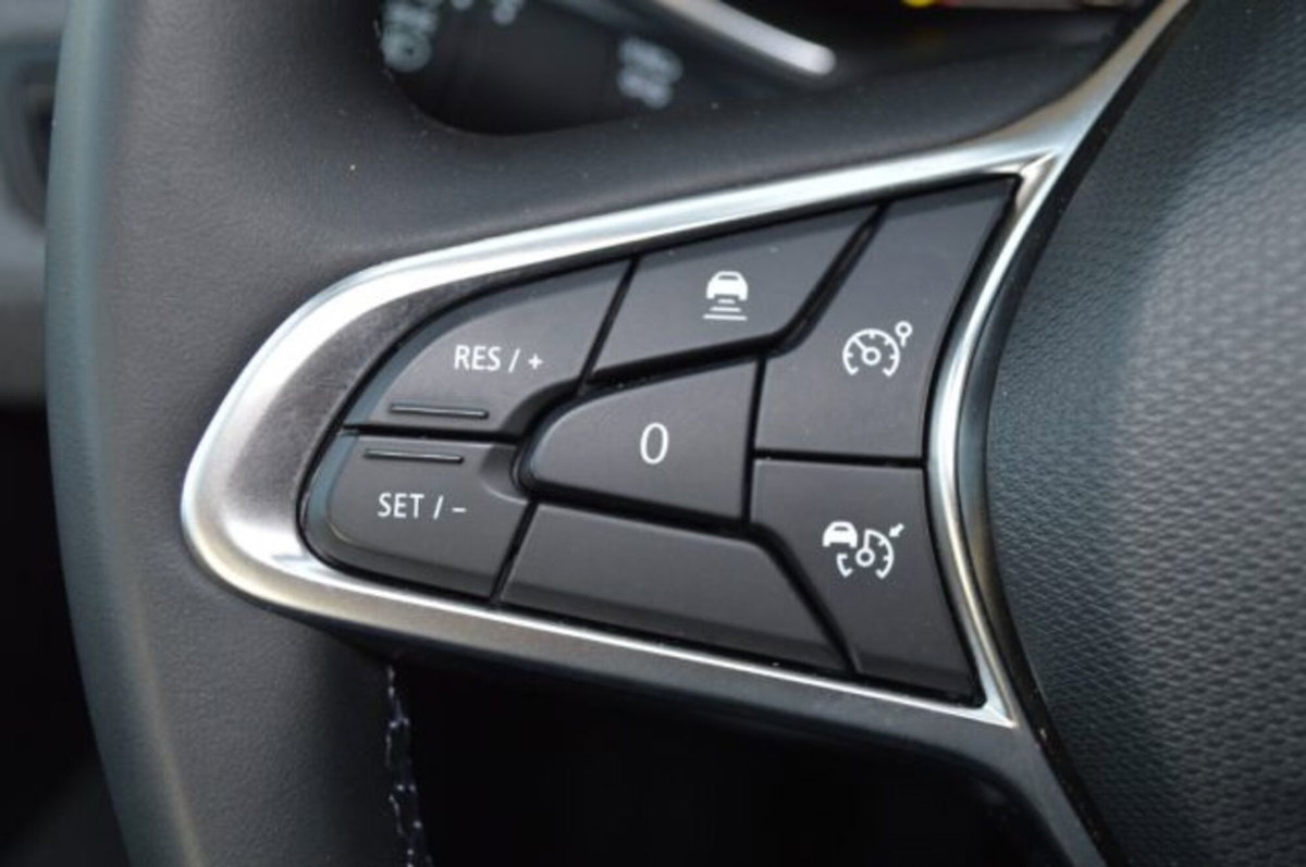 Renault Clio 1.0 eco-g Techno 100cv (14)
