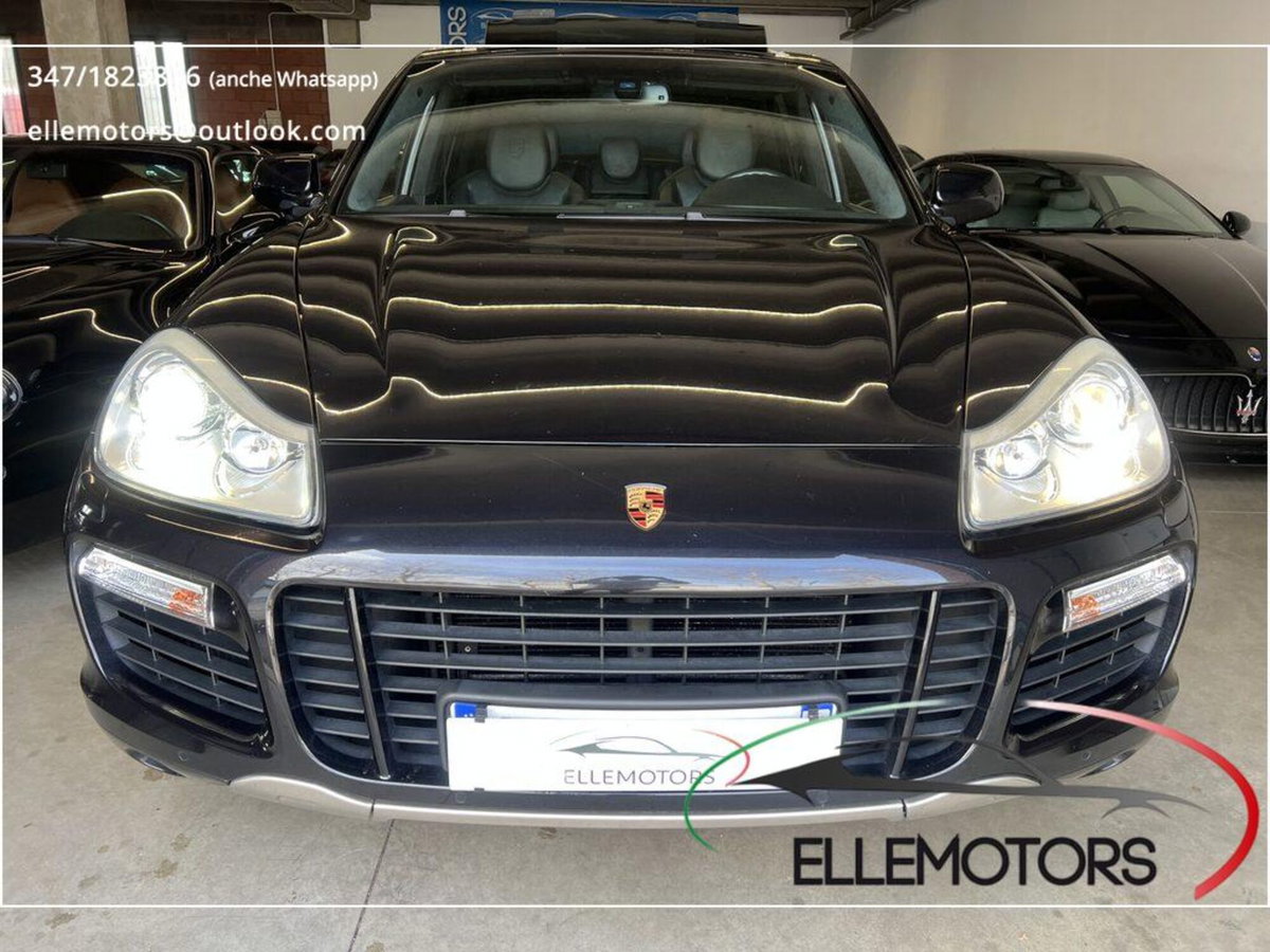 Porsche Cayenne 4.8 Turbo (2)