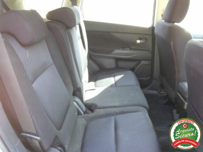 Mitsubishi Outlander 2.2 DI-D 4WD Instyle Plus SDA 7 posti (11)