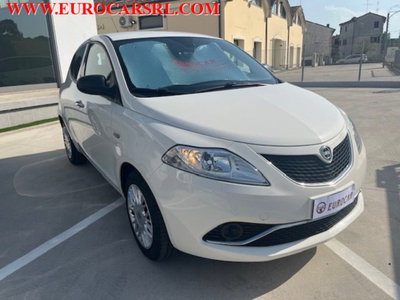 Lancia Ypsilon 1.2 69 CV 5 porte Silver usata