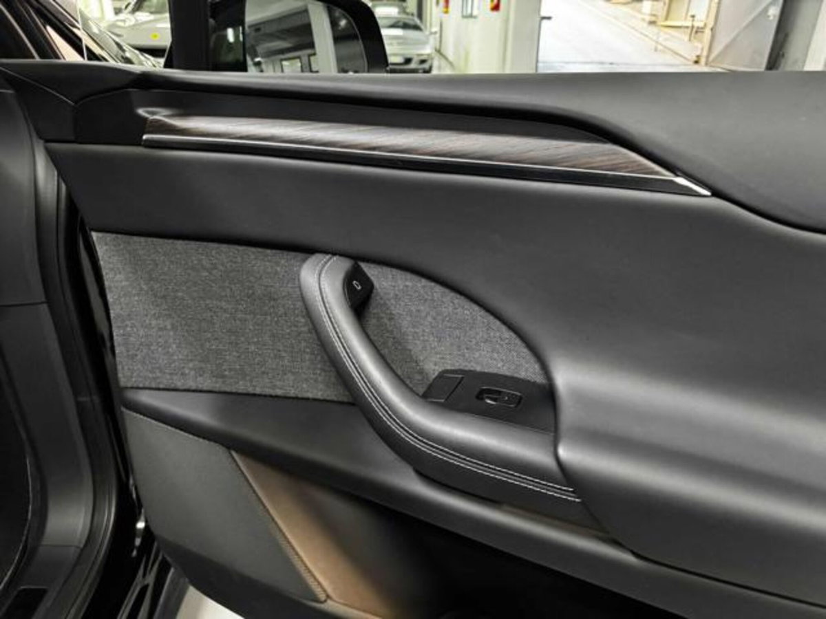 Tesla Model X Model X Long Range AWD (11)
