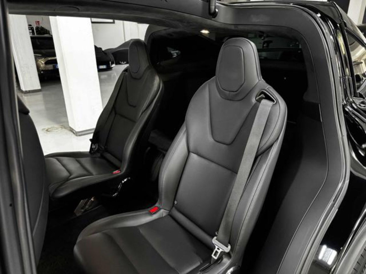 Tesla Model X Model X Long Range AWD (9)