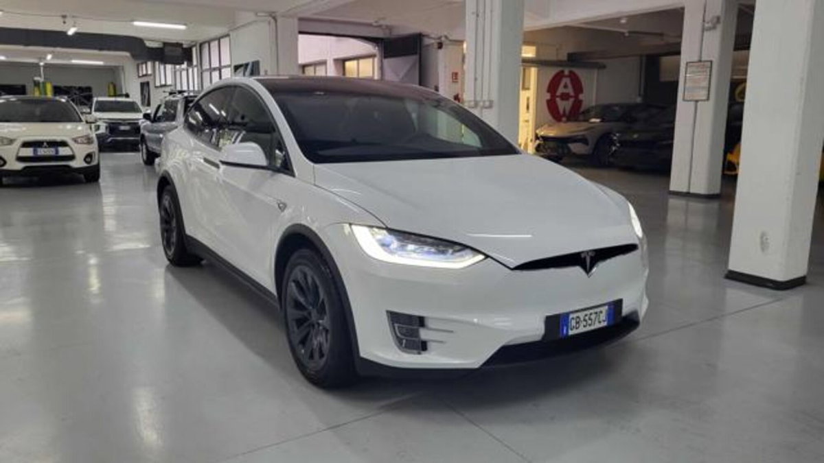 Tesla Model X Model X Long Range AWD (14)