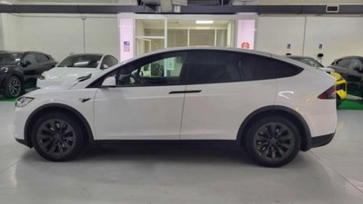 Tesla Model X Model X Long Range AWD (17)