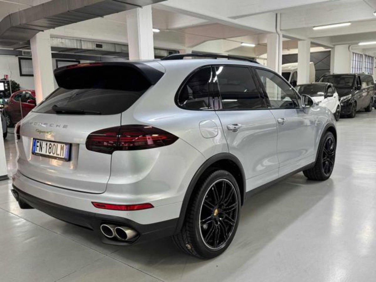 Porsche Cayenne 3.0 S E-Hybrid (5)