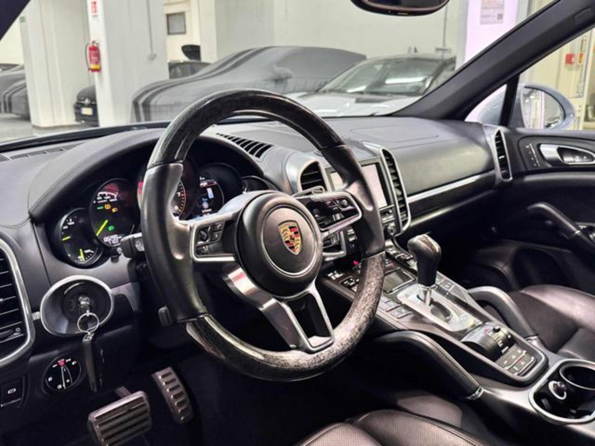 Porsche Cayenne 3.0 S E-Hybrid (8)