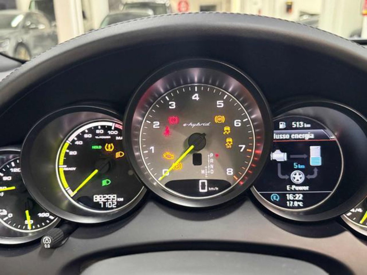 Porsche Cayenne 3.0 S E-Hybrid (9)